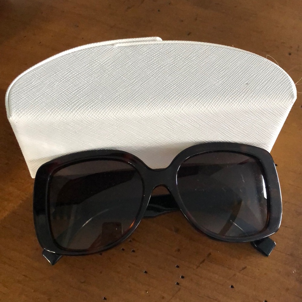 Fendi Sunglasses, never worn, brand new